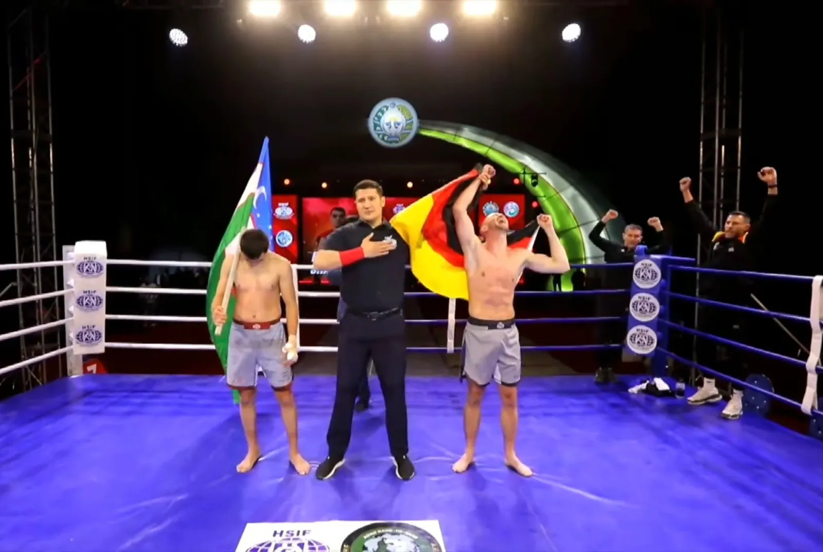 Sieg im Ring bei einer Fight Night