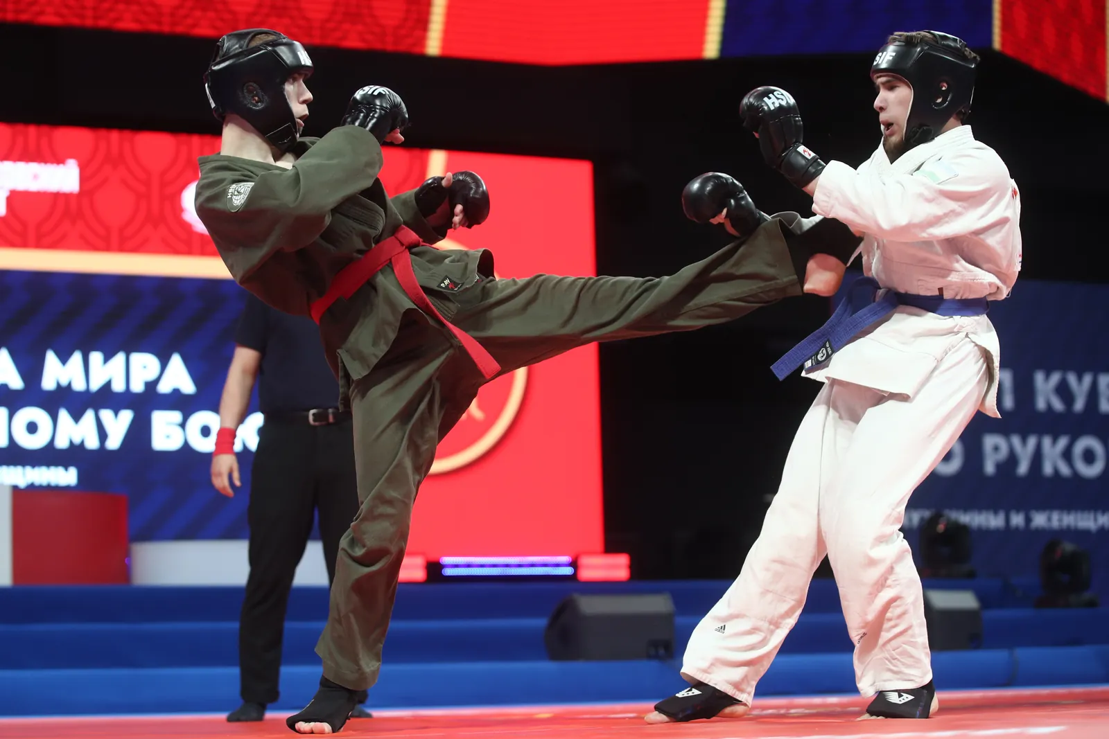 Hoher Tritt im Kampf bei der World-Cup-Etappe 2026